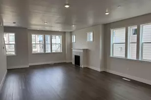 16670 SW Jean Louise Rd, Tigard, OR 97223 - Photo 4