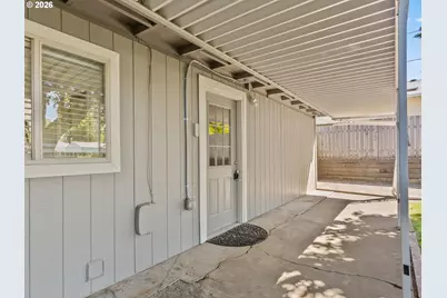 2637 NE 138th Pl, Portland, OR 97230 - Photo 32