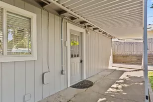 2637 NE 138th Pl, Portland, OR 97230 - Photo 32