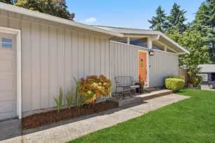 2637 NE 138th Pl, Portland, OR 97230 - Photo 2