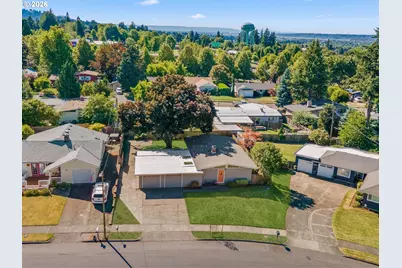 2637 NE 138th Pl, Portland, OR 97230 - Photo 40