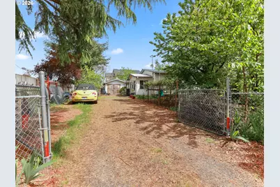 7355 SE Frances St, Hillsboro, OR 97123 - Photo 2