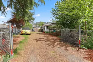 7355 SE Frances St, Hillsboro, OR 97123 - Photo 2