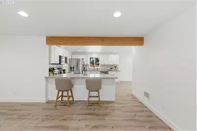 950 Exchange St, North Bend, OR 97459 - Photo 16