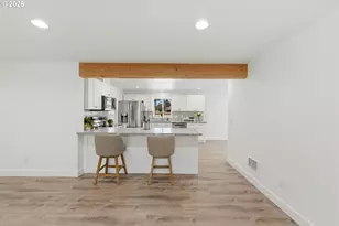 950 Exchange St, North Bend, OR 97459 - Photo 16