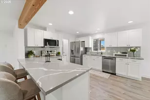 950 Exchange St, North Bend, OR 97459 - Photo 18