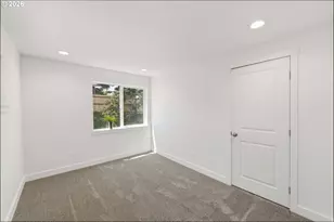 950 Exchange St, North Bend, OR 97459 - Photo 30