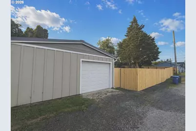 950 Exchange St, North Bend, OR 97459 - Photo 4
