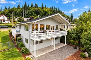 415 W D St, Rainier, OR 97048 - Photo 2