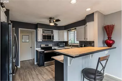 415 W D St, Rainier, OR 97048 - Photo 10