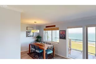 1303 Moore St, Brookings, OR 97415 - Photo 10