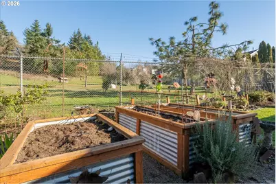 2309 35th St, Springfield, OR 97477 - Photo 36