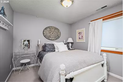 2309 35th St, Springfield, OR 97477 - Photo 20