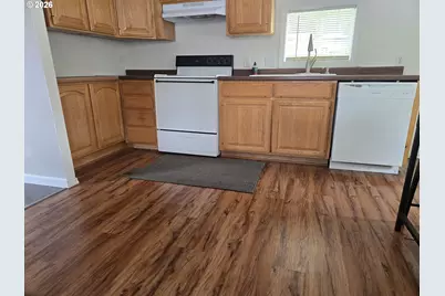 1125 58th St #96, Springfield, OR 97478 - Photo 8
