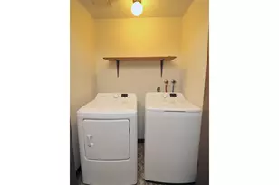 385 S Cherry Dr, Cornelius, OR 97113 - Photo 28