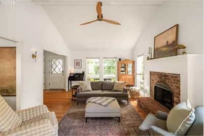 4629 SW Carson St, Portland, OR 97219 - Photo 10