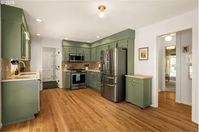 4629 SW Carson St, Portland, OR 97219 - Photo 14