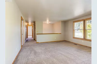 17118 SE Bush St, Portland, OR 97236 - Photo 14