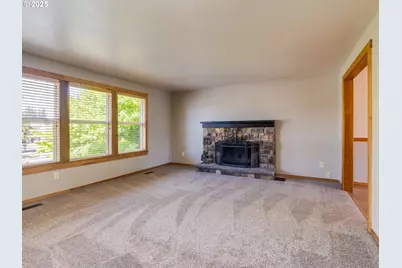 17118 SE Bush St, Portland, OR 97236 - Photo 10