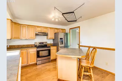 17118 SE Bush St, Portland, OR 97236 - Photo 18