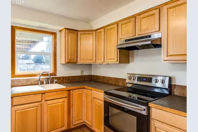 17118 SE Bush St, Portland, OR 97236 - Photo 20