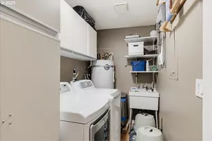 724 NW Westover Cir, Portland, OR 97210 - Photo 20