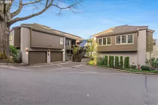 724 NW Westover Cir, Portland, OR 97210 - Photo 28