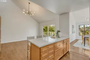 11525 SE Flavel St, Portland, OR 97266 - Photo 10