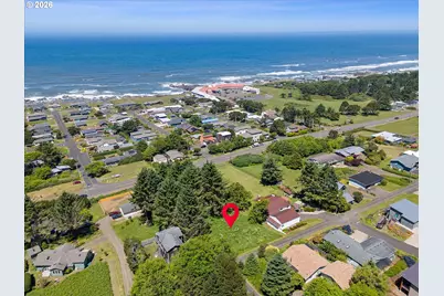 1200 King St #B, Yachats, OR 97498 - Photo 1