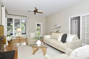 8109 SW 6th Ave, Portland, OR 97219 - Photo 8