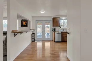 550 N 6th Pl, Harrisburg, OR 97446 - Photo 8