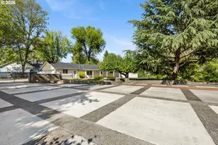 4081 NE Douglas Ave, Roseburg, OR 97470 - Photo 42