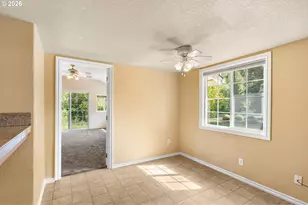 4081 NE Douglas Ave, Roseburg, OR 97470 - Photo 20