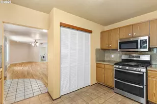 4081 NE Douglas Ave, Roseburg, OR 97470 - Photo 14