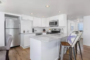 563/565 SW 4th St, Newport, OR 97365 - Photo 40