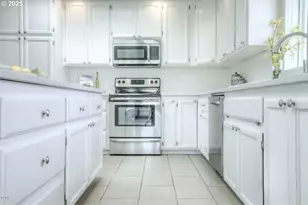 563/565 SW 4th St, Newport, OR 97365 - Photo 18