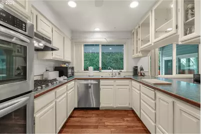 2618 Orchard Hill Pl, Lake Oswego, OR 97035 - Photo 8