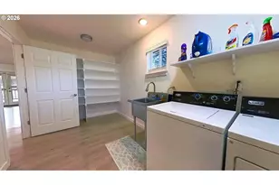 575 Cedar St, Sutherlin, OR 97479 - Photo 14