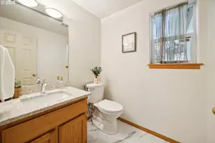6318 NE Hassalo St, Portland, OR 97213 - Photo 32