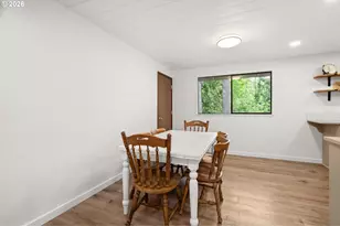 708 Eaton Ct, Castle Rock, WA 98611 - Photo 10