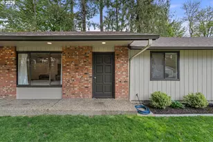 708 Eaton Ct, Castle Rock, WA 98611 - Photo 2