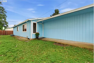 3608 SE 66th Ave, Portland, OR 97206 - Photo 4