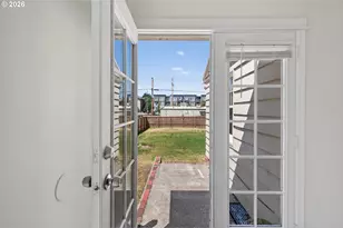 6907 N Maryland Ave, Portland, OR 97217 - Photo 8
