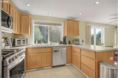 10909 NE 24th Ave, Vancouver, WA 98686 - Photo 6