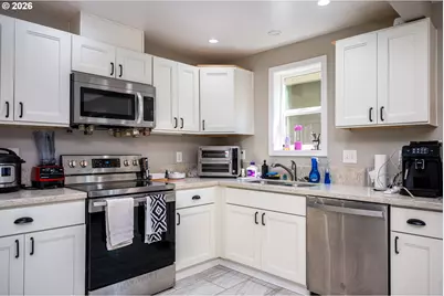 8300 SW Blake St, Tualatin, OR 97062 - Photo 28