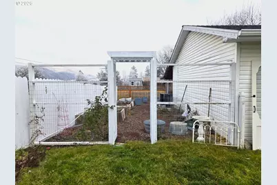 633 SE Hillcrest Rd, John Day, OR 97845 - Photo 10