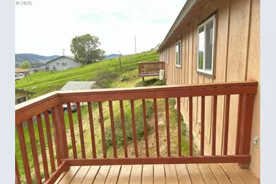 1804 NE Todd St, Roseburg, OR 97470 - Photo 22