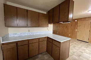 1804 NE Todd St, Roseburg, OR 97470 - Photo 10