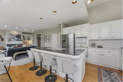 9595 NW Maring Dr, Portland, OR 97229 - Photo 14