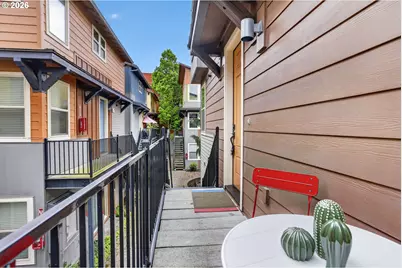 4309 SE Division St #B, Portland, OR 97206 - Photo 2